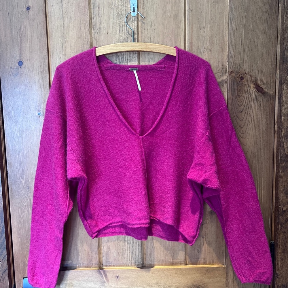 Free People Solitaire raspberry cashmere V-Neck Sweater